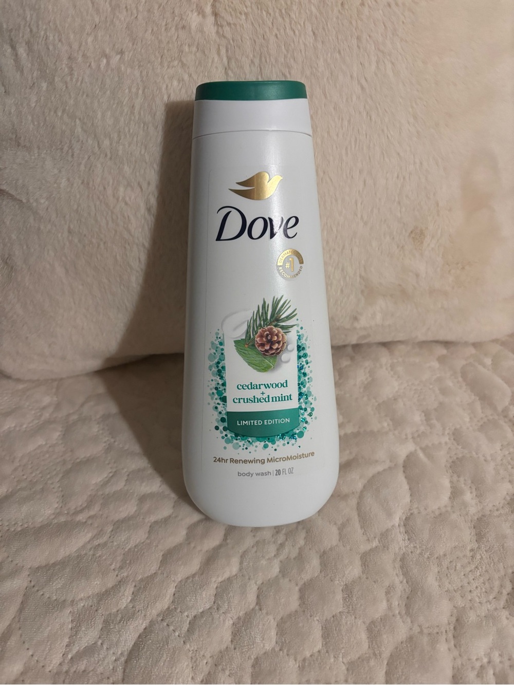 Limited edition dove Cedar wood & Crushed Mint Body Wash
